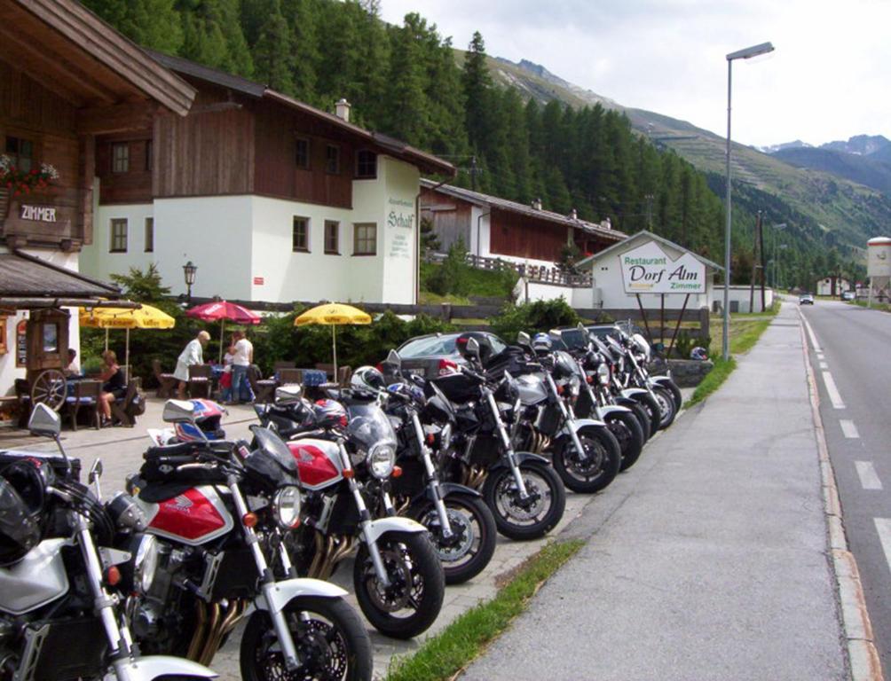ホテル Dorf Alm オーバーグールグル エクステリア 写真